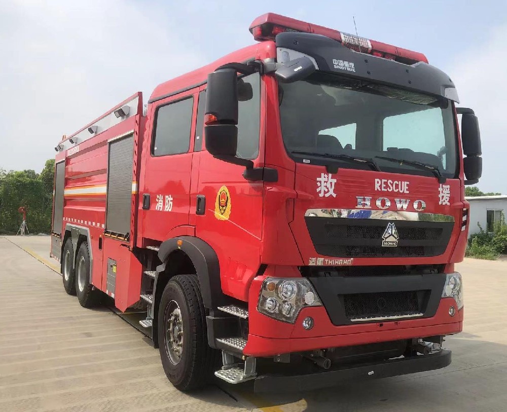 WKL5280GXFPM120型泡沫消防车