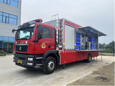 器材消防车（被服洗涤车）